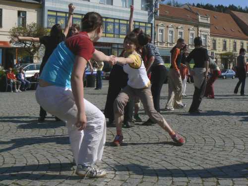 roztancena_trebic2007_namesti5